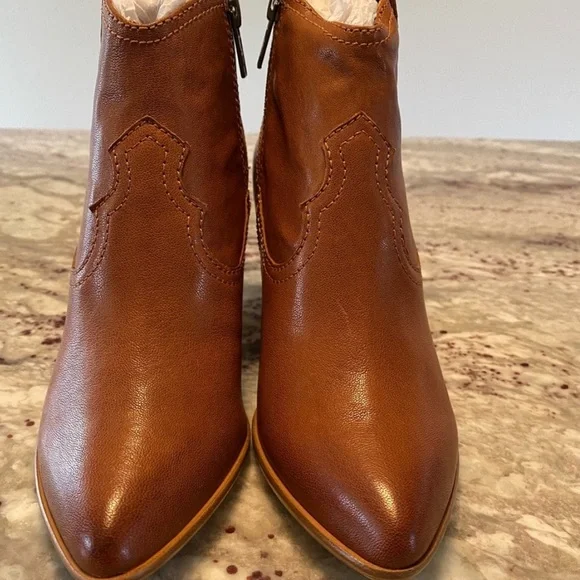 Frye Reina Bootie in Cognac Size 5.5 NEW - Picture 10 of 14